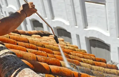 Nettoyage de toitures - Saint-Chartier